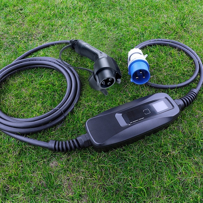 Bộ sạc di động GreenCharge Pro 7kW/3.5kW -  Sạc ô tô điện CAO CẤP cho Xe ô tô điện BYD Vinfast Volvo