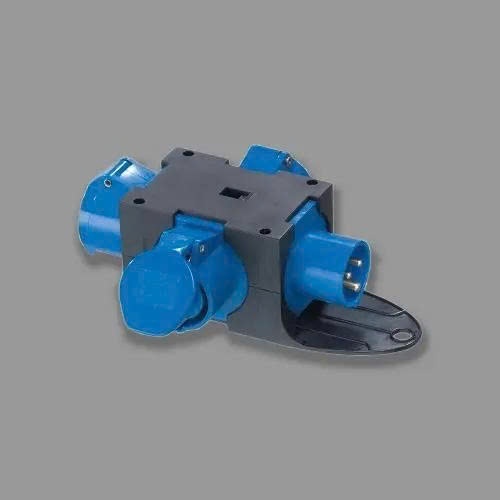 Ổ cắm chia 3 ngã không kín nước PCE F9430401 16A - 3P - 230V - IP44