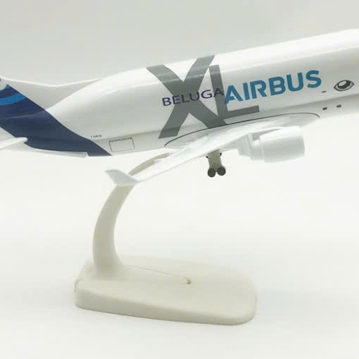 Mô hình máy bay Airbus Beluga XL cá voi trắng bằng hợp kim kèm chân đế bánh xe