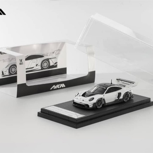 Mô hình xe Porsche 911 (992) GT3 R Rennsport with Brumos Wing tỉ lệ 1:64 HKM OT64451