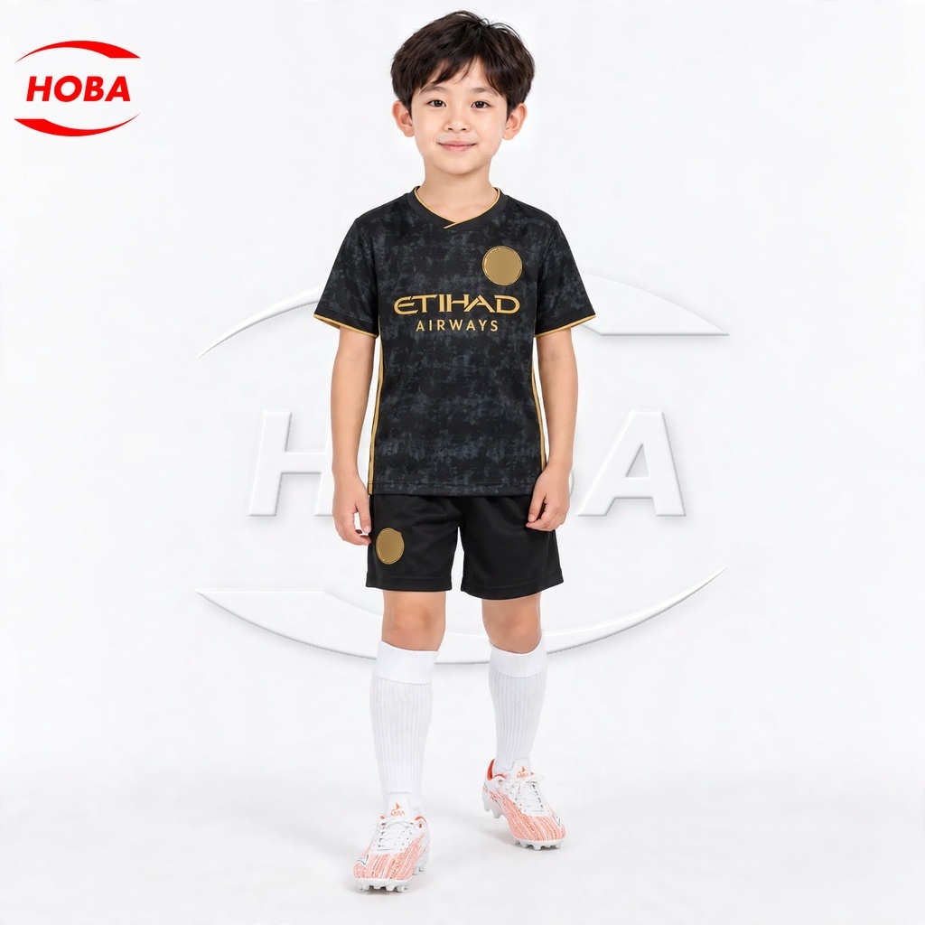 Bộ Quần Áo Bóng Đá Trẻ Em Cho Bé Trai Bé Gái Man City Cityzens Đen 26/27 Vải Thun Lạnh Cao Cấp