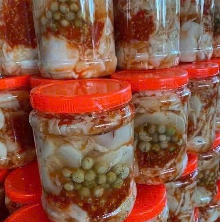 Măng Chua Ngâm Tỏi Ớt Mắc Mật 1,3kg