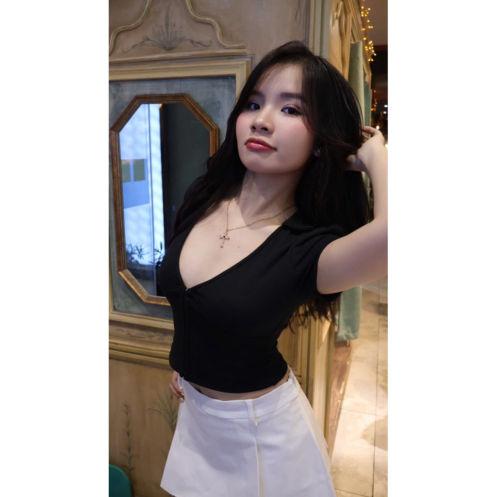 Áo thun móc cài Cela Top  ByveeStyle