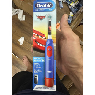 Bàn chải pin oral b cho bé 3y+