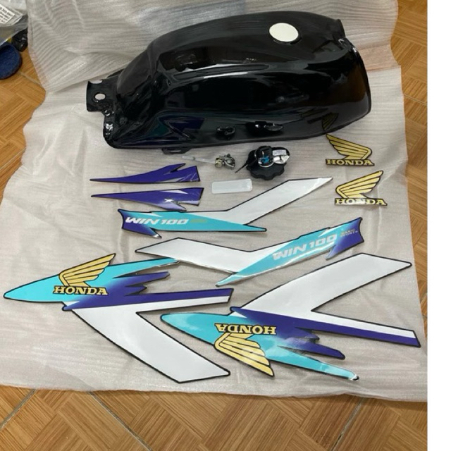 (NA-9) Bình xăng lớn win100 kèm tem win vắt xanh, nắp xăng, khoá bình xăng hàng cao cấp