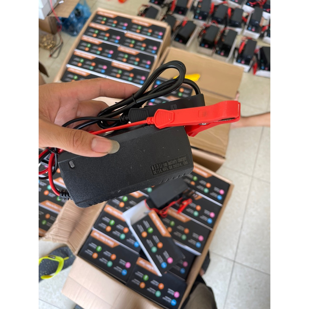 Sạc pin 12,6v(3s)và 14,6v(4s) 5A kẹp chống ngược