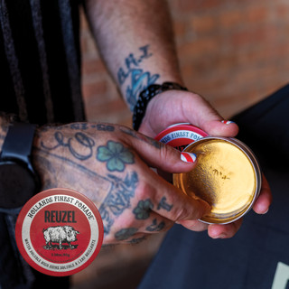 Sáp Vuốt Tóc Reuzel Red Pomade