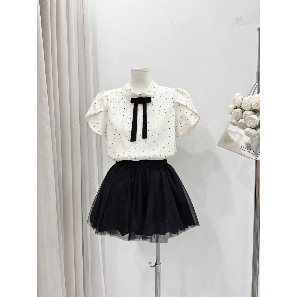 Set Áo Đũi Cổ Sen Chấm Bi Tay Vạt Chéo Đính Nơ Đen Kết Hợp Chân Váy Tơ Lưới Tiểu Thư, Đi Chơi , Đi Cafe Đều Hợp -Lollaye | BigBuy360 - bigbuy360.vn