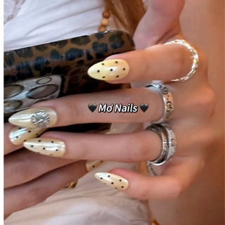   Tặng Keo Hộp  Nailbox Thiết Kế Móng Úp Móng Giả Vàng Nhạt Chấm Bi Hottrend M30 