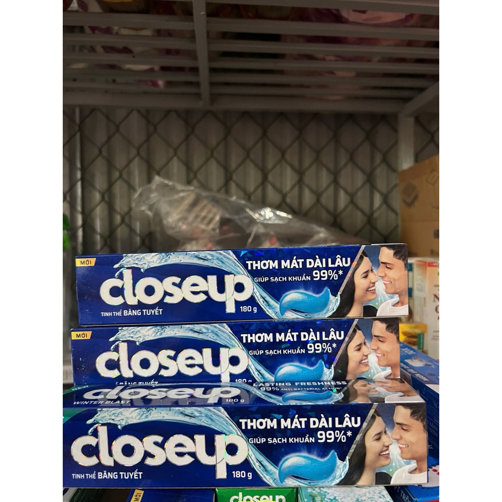 kem đánh răng closeup