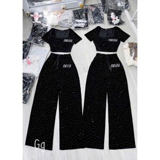 SÉT NHUNG ĐÍNH ĐÁ Áo Cổ Vuông Miu Đá Croptop + Quần Ống Xuông Rộng Chấm Đá Sang Chảnh