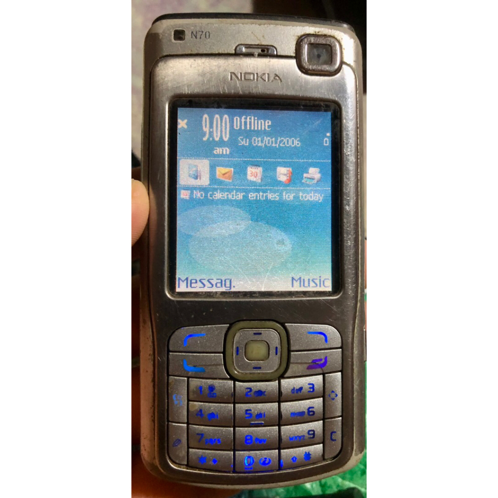 Xác Nokia N70 lên màn ôce, chưa thử gì, ae cần thì về gắn sjm tự kiểm tra chức năng, máy k bin đủ nắ