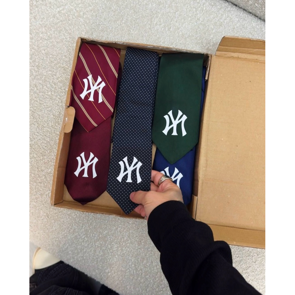 Cà vạt, cravat custom NY - Phong cách năng động