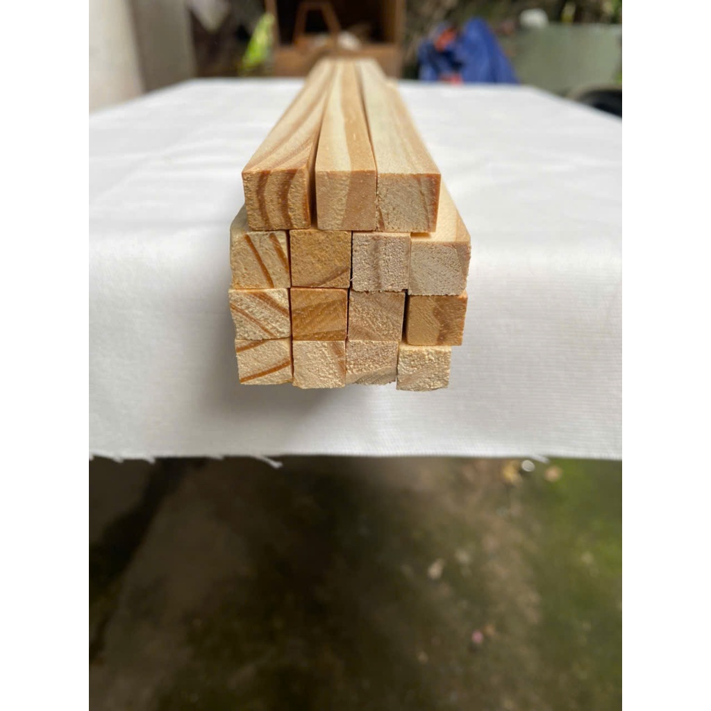 5 thanh gỗ thông vuông 1cm x 1cm x dài 30cm
