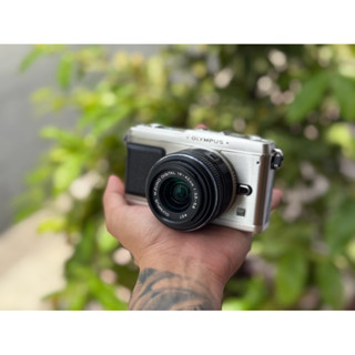  Máy ảnh kỹ thuật số mirrorless du lịch Digital Olympus Pen EP1 + lens - Màu ảnh trong nét - TẶNG KÈM đủ phụ kiện 