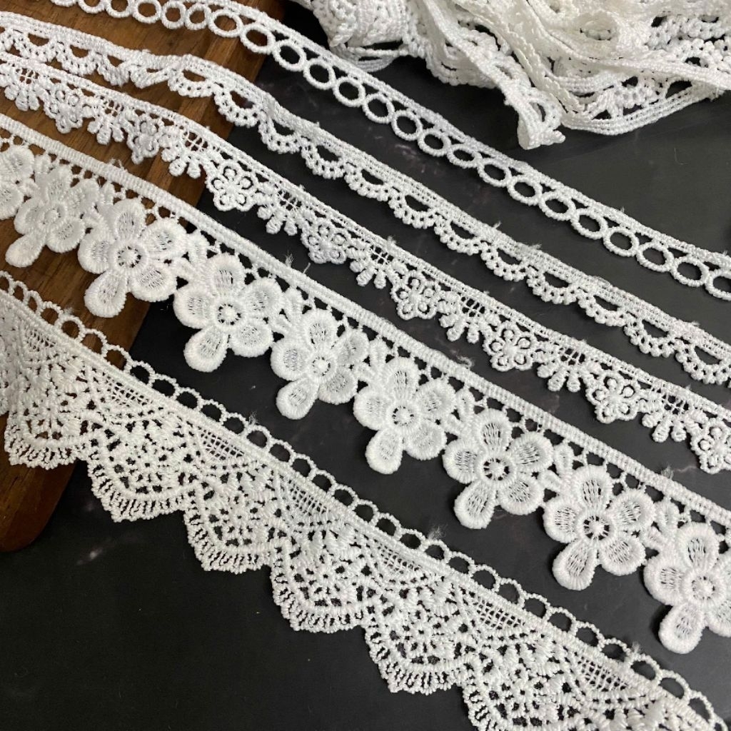 Ren cotton , màu trắng  ,size 9MM đến 9.5cm(DÂY 5 MÉT)