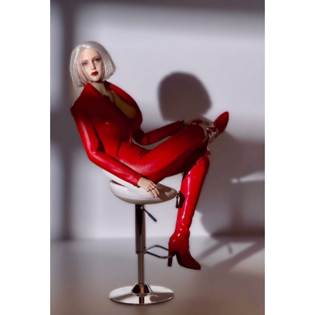 ( Không kèm quần áo và phụ kiện) Cam kết chính hãng Figure silicon tỷ lệ 1/6 bao gồm đầu tóc và thân