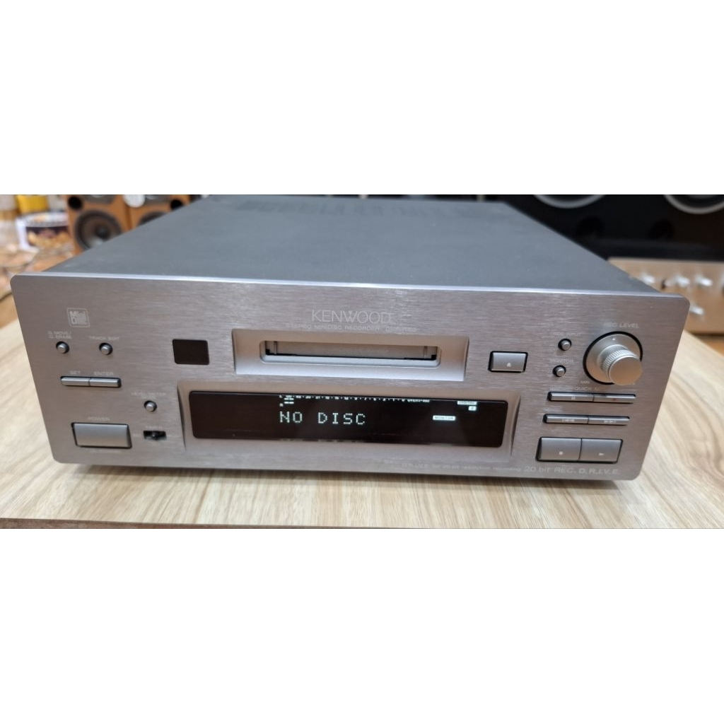 Đầu MD Kenwood DMF-7002