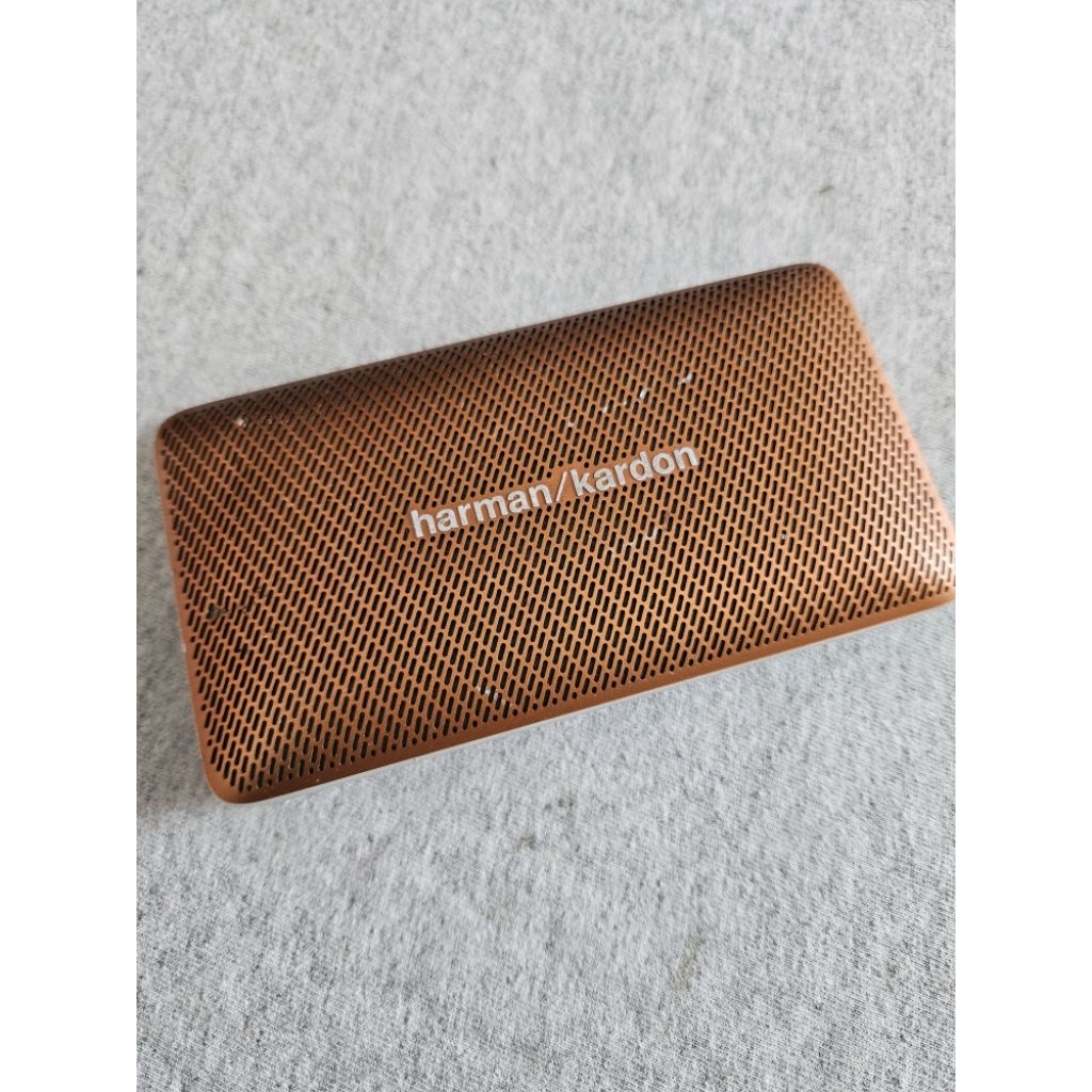 Loa di động không dây Harman Kardon Esquire Mini