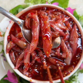 Combo 2 hủ mắm mực pha sẵn không đen, mắm mực Nhà Sao đỏ đẹp không hôi không tanh ạ. tỷ lệ 2 mực/1 nước sốt