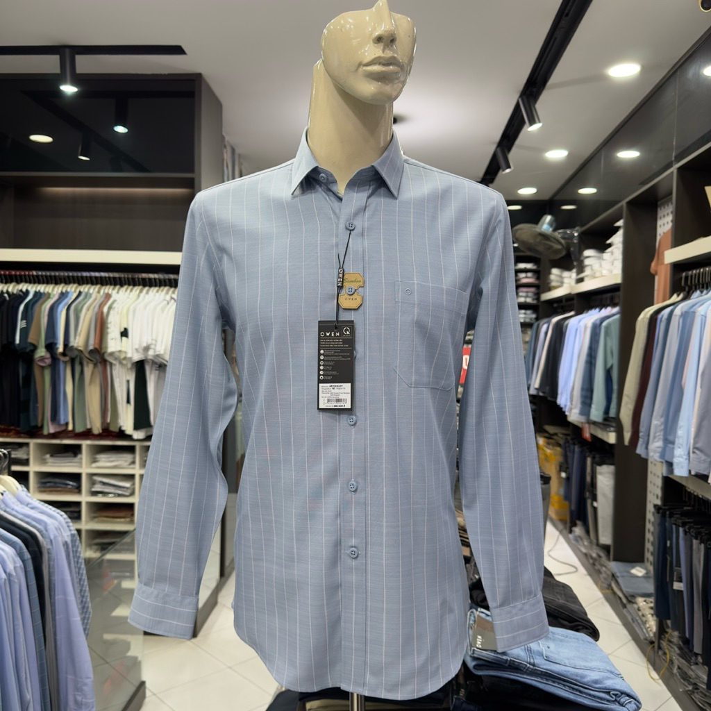 Áo sơ mi nam Owen dài tay màu xanh kẻ sọc regular fit vạt bầu vải sợi tre AR250361DT