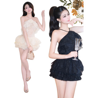 🕊️ 𝐌𝐨𝐬 𝐝𝐫𝐞𝐬𝐬 🕊️Đầm Thiết Kế Cổ Yếm Lông Phối Ren Dáng Ngắn