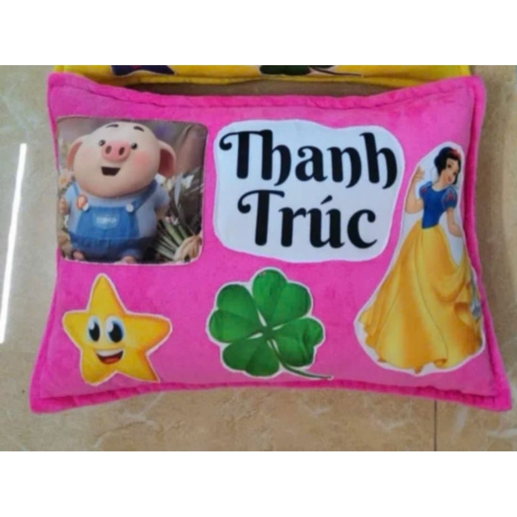 Gối thêu tên bé đi học