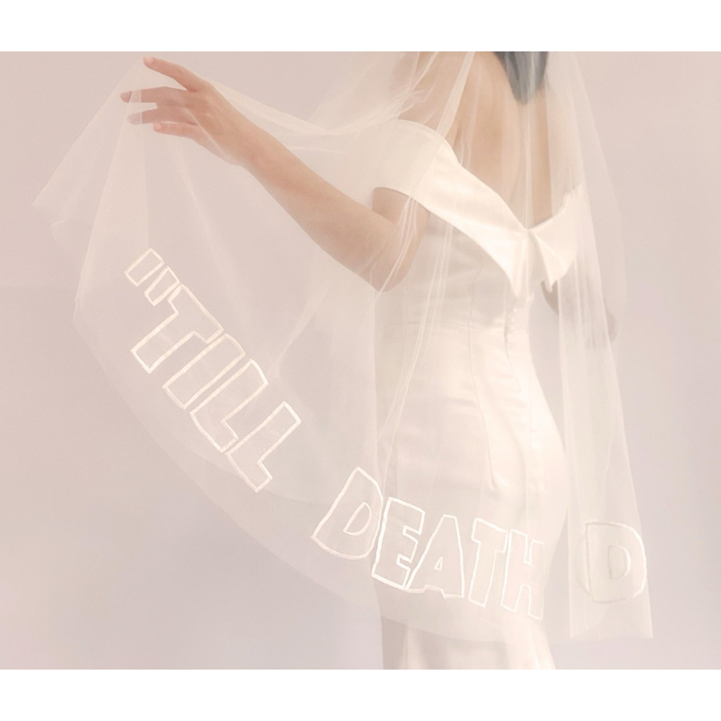 voan cưới thêu tên R03