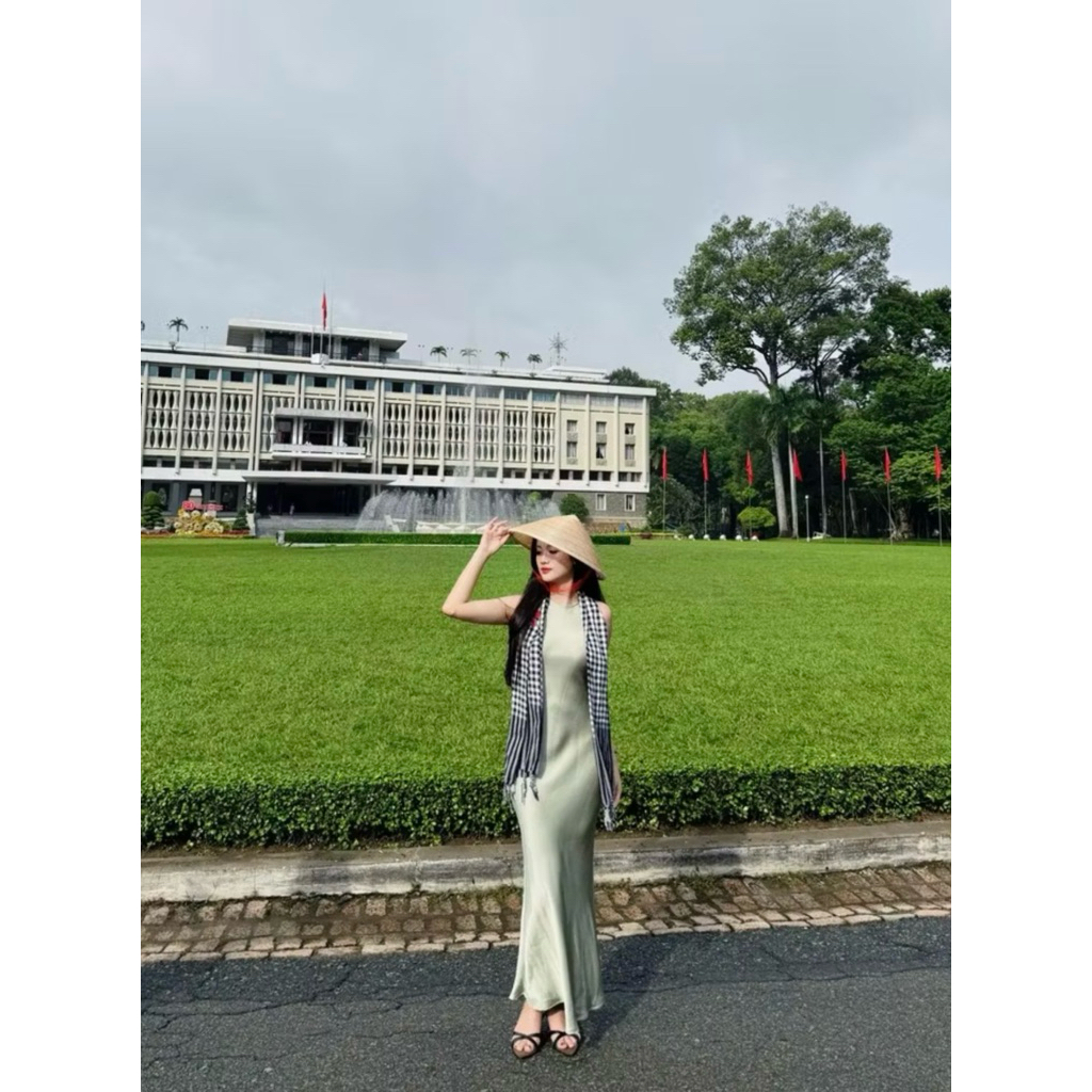 Đầm Lụa Cổ Yếm Form Dài Không Dây Kéo, Không Mút, Một Lớp Nữ Dress Women - LYC | BigBuy360 - bigbuy360.vn