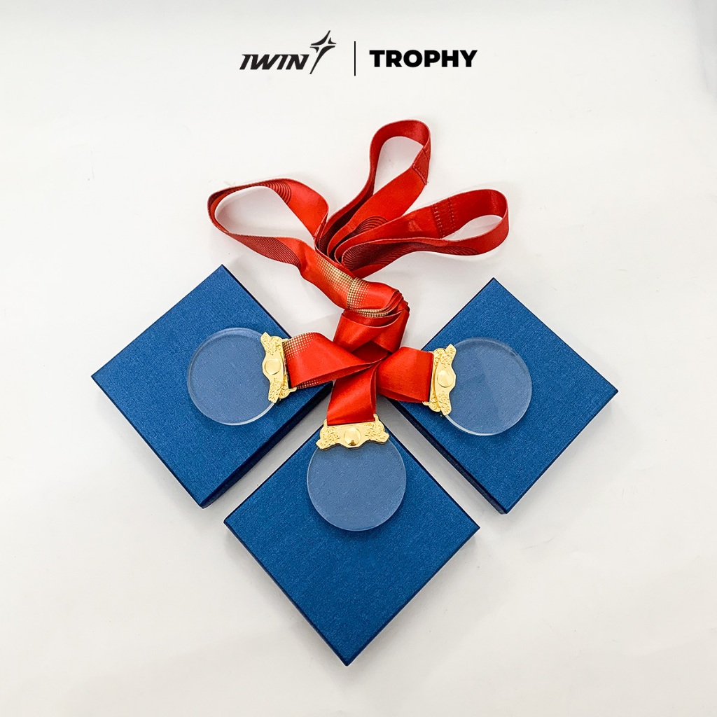 ( Đặt trước 2 hôm ) Huy chương pha lê iWin chính hãng (60mm)- Miễn phí thiết kế in ấn theo yêu cầu