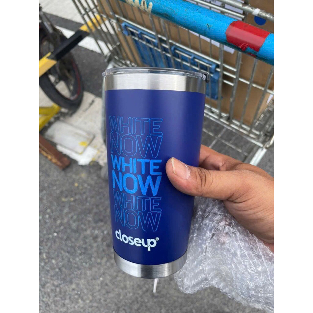 Ly giữ nhiệt Closeup