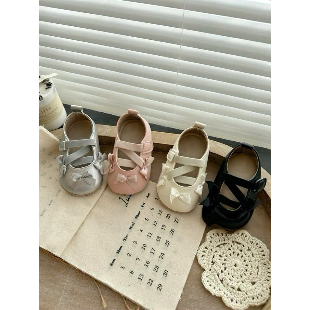 Giày Sandal Tập Đi Bé Gái 0–2 Tuổi – Quai Dán Ngang, Đế Mềm Êm, Họa Tiết Hoa Dễ Thương