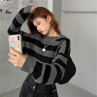  Áo len nữ kẻ dáng croptop dài tay form rộng phong cách minimallist Hàn Quốc 24Feb.studio AKN0025 