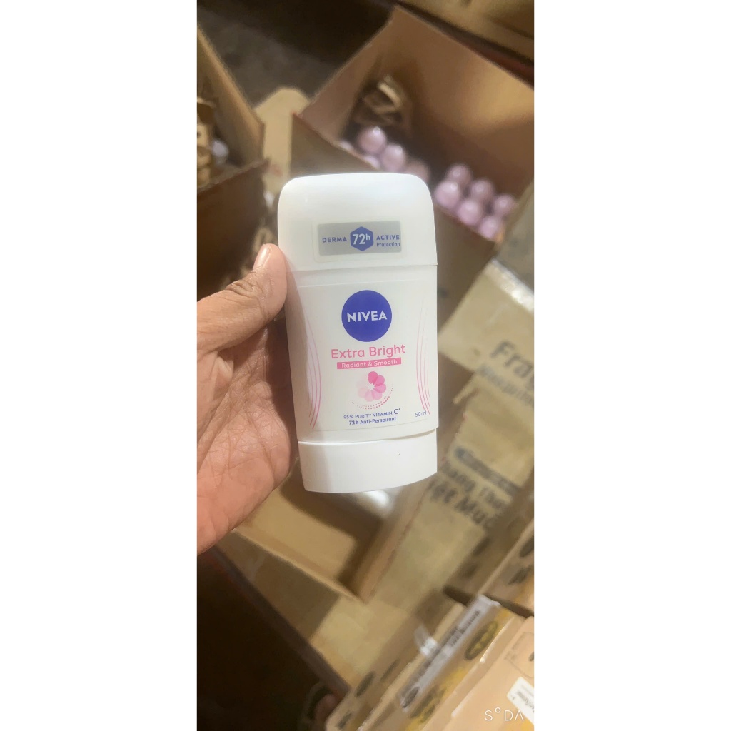 Sáp Ngăn Mùi Nivea Extra Brightening Dưỡng Trắng Mờ Thâm