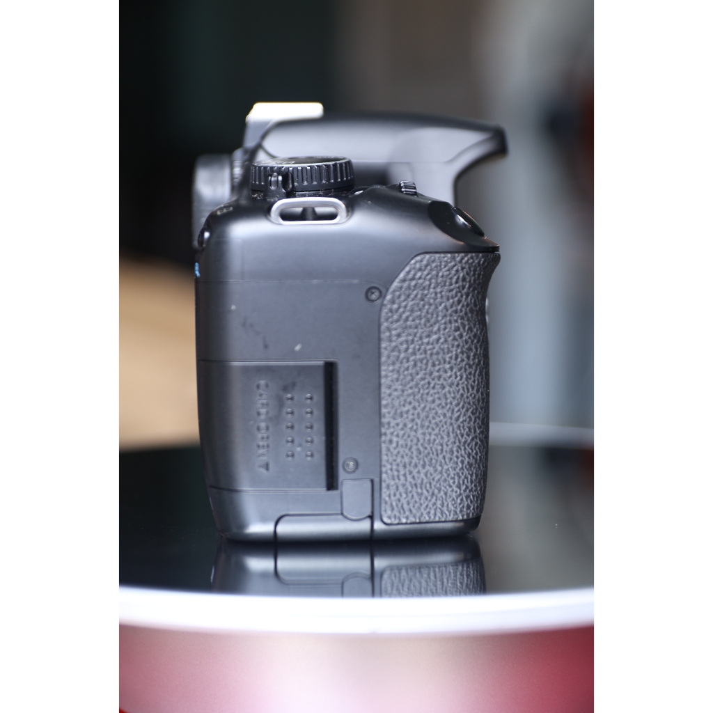 Máy ảnh Canon EOS kiss x2 (tặng pin + sạc) - Phụ-kiện
