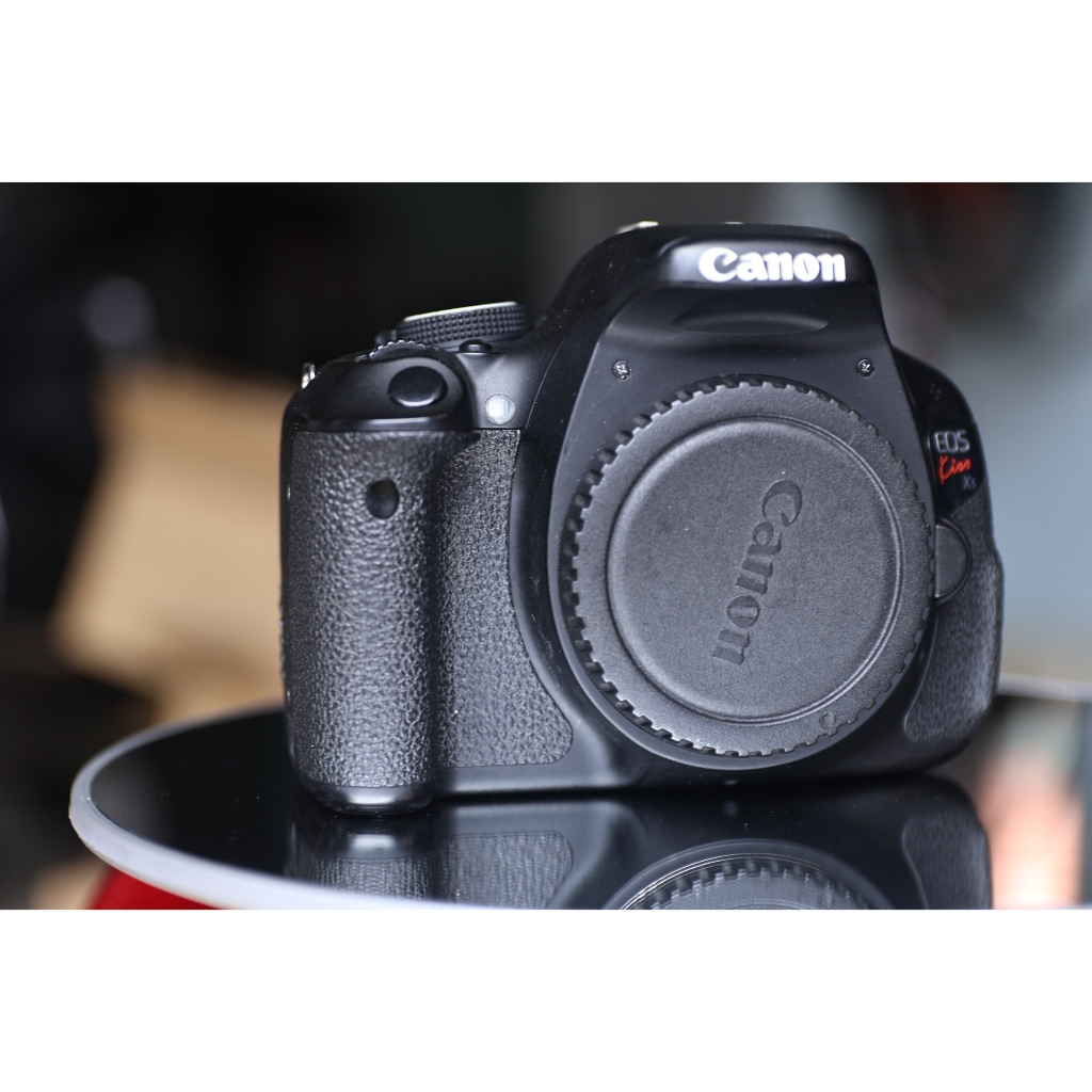 máy ảnh canon kiss x5 (như mới - màn hình xoay lật) - Máy ảnh