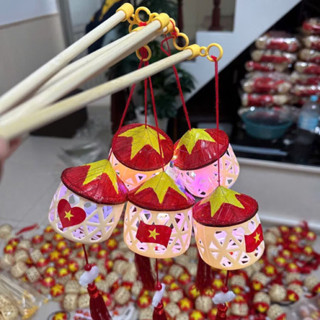 Đèn Lồng Trung Thu Cầm Tay Cho Bé Vui Chơi, Giỏ Tre Nhựa Cờ Đỏ Sao Vàng Yêu Nước Việt Nam Trang Trí 2/9, Đồ Chơi Trẻ Em