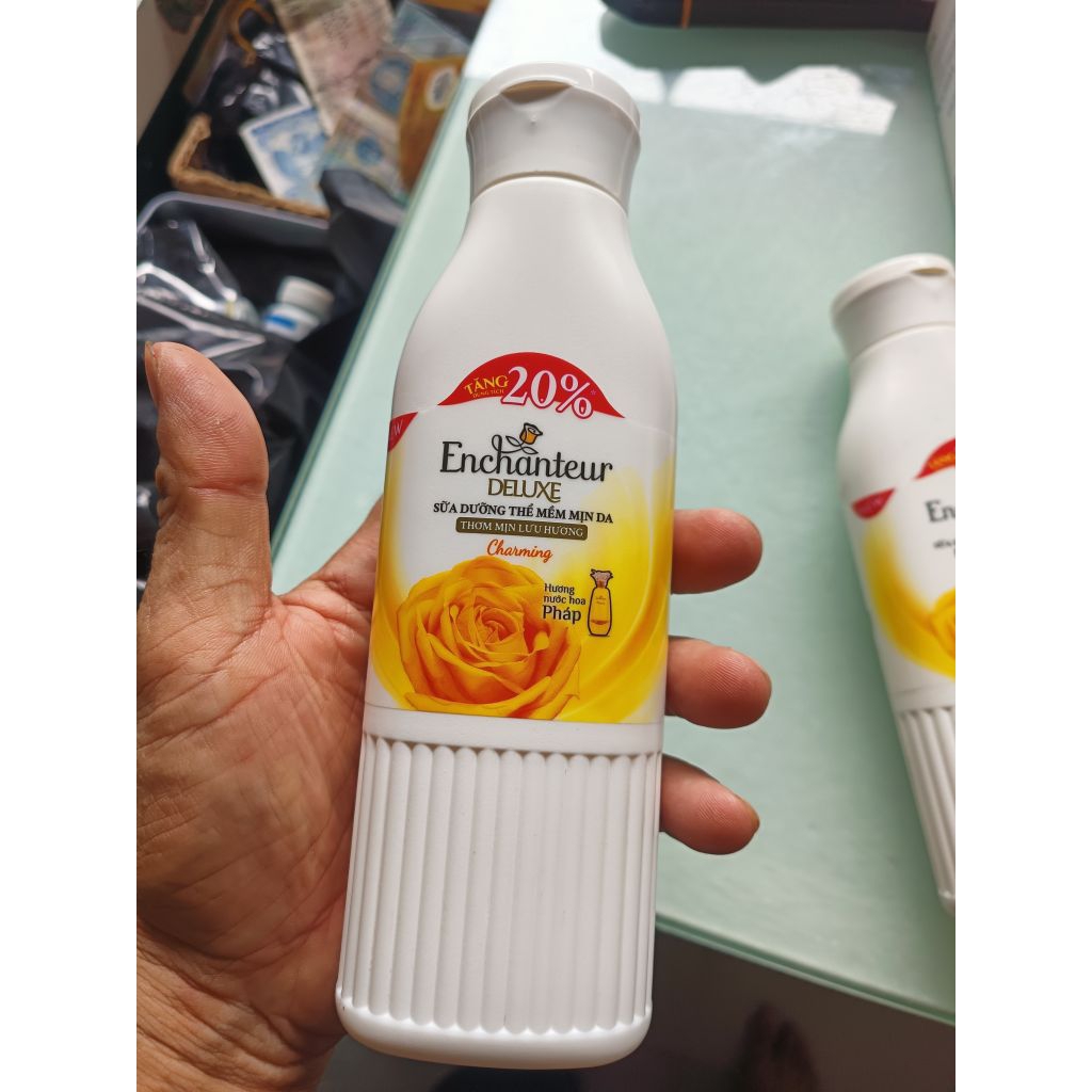 SỮA DƯỠNG THỂ MỀM MỊN DA ENCHANTEUR 240
