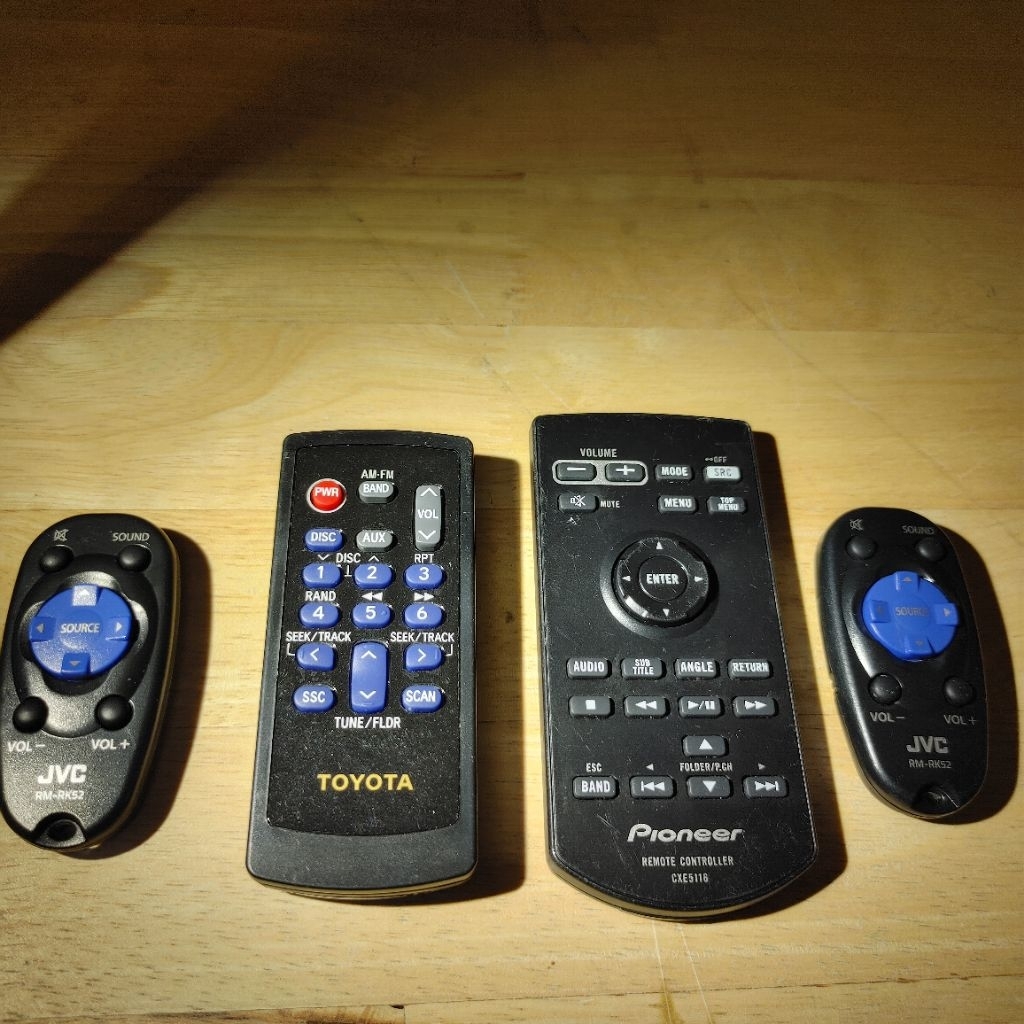 REMOTE ĐIỀU KHIỂN ĐẦU CD  XE Ô TÔ TỔNG HỢP  