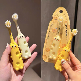 Bàn chải đánh răng hình pho mai cho bé đóng vỉ