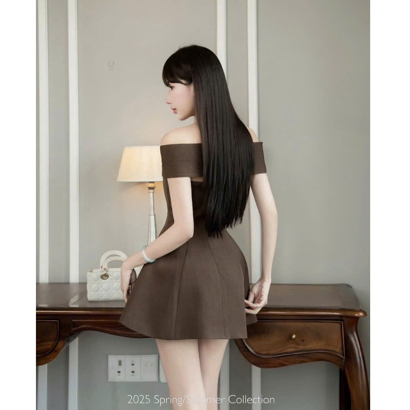 Đầm nữ dáng ngắn trễ vai chất bố xược dày dặn thời trang basic - nâu đậm | BigBuy360 - bigbuy360.vn