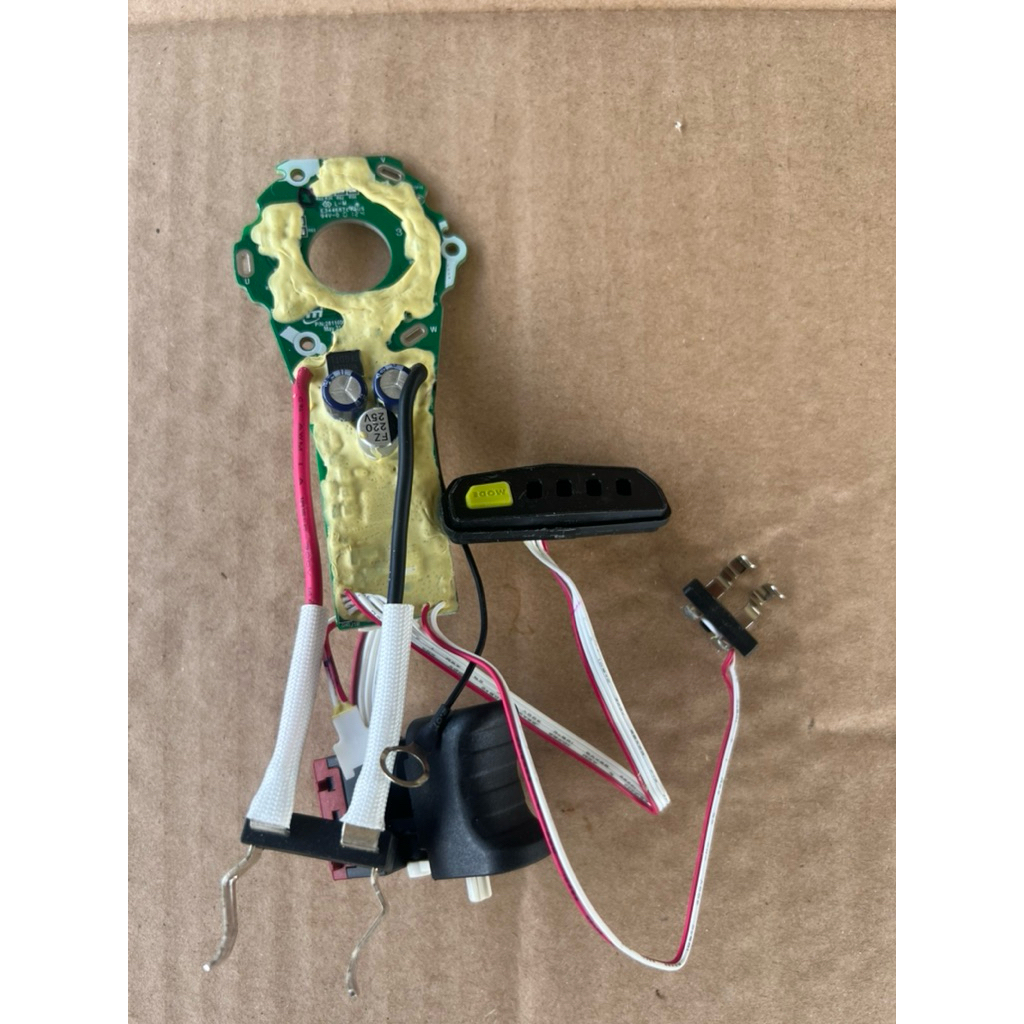 Mạch Vít, buong Ryobi HP mới new