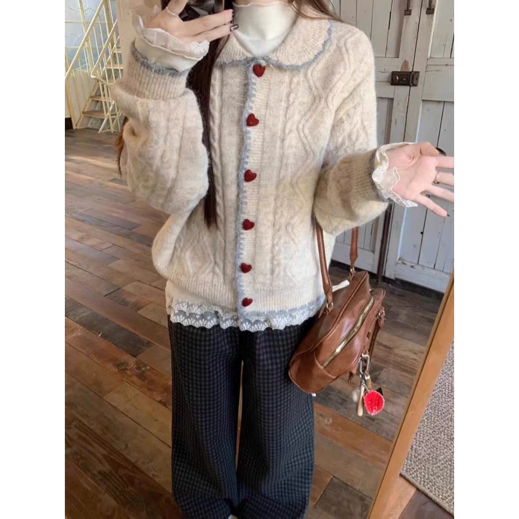 [SẴN] Áo Khoác Cardigan Nữ cổ Polo màu be Dày Dặn Cúc Tim, Áo Khoác Len Cổ Bẻ Điệu Đà Dễ Phối Đồ - 155 | BigBuy360 - bigbuy360.vn