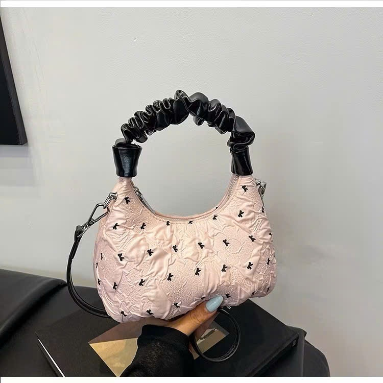 Túi xách đeo chéo, tay cầm dáng scrunchy họa tiết nơ dễ thương - DK170 | BigBuy360 - bigbuy360.vn