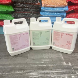   Hỏa Tốc-Can 4 lít  Sữa tắm nước hoa chuyên dụng spa dành cho chó mèo kèm nút nhấn 