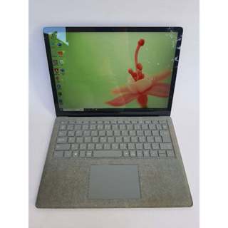 Surface Laptop 2/Core i5 8250U/ Ram 8GB/SSD 256Gb/ 13.5inch 2K cảm ứng