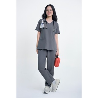 Bộ Scrubs Bác Sĩ, quần áo phòng mổ Bloudi Plus Nữ Version 2 Tay Ngắn Cotton Cao Cấp, đồng phục y tế