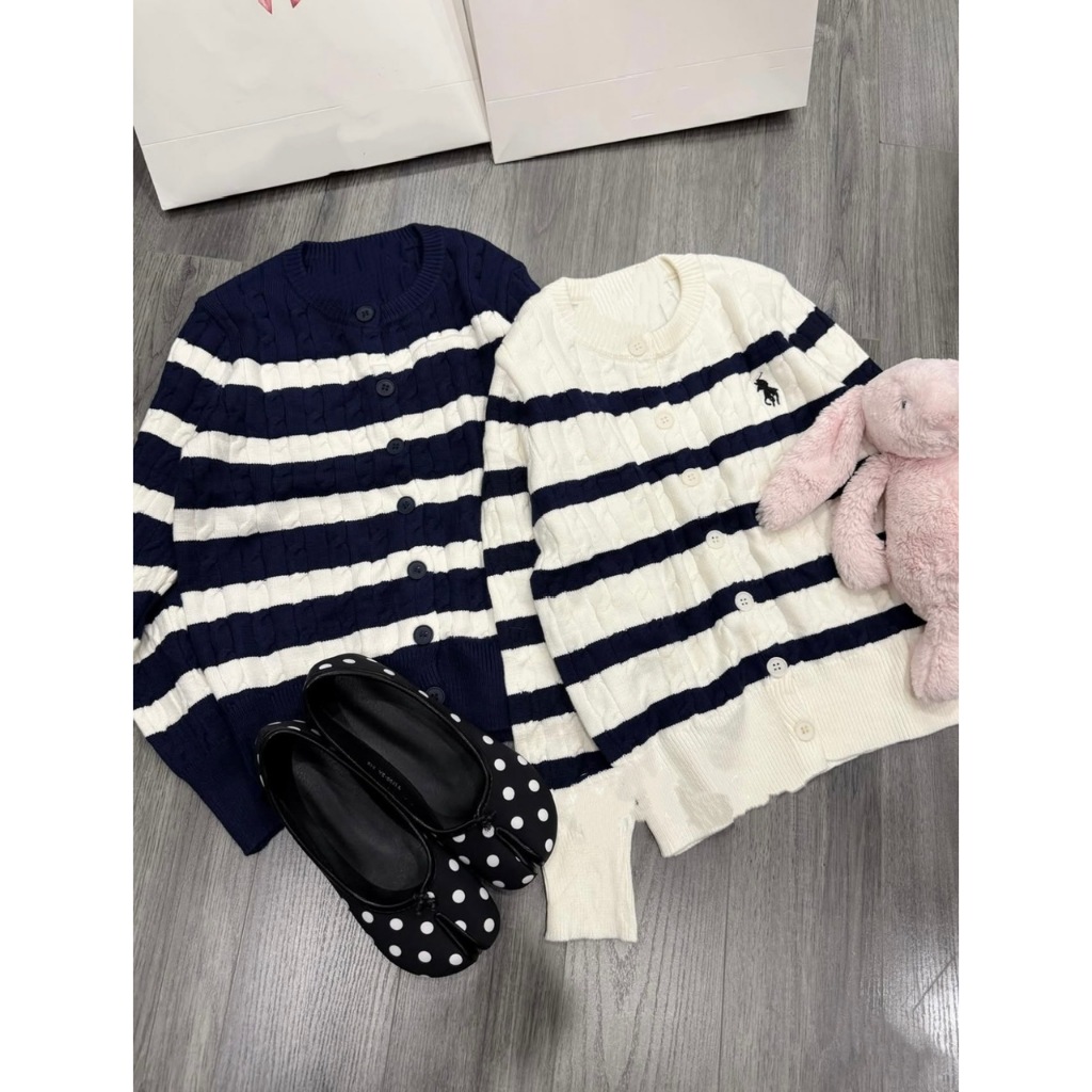 ÁO LEN CARDIGAN KẺ NGANG VẶN THỪNG DÀI TAY THÊU NGỰA DÀY DẶN PHÙ HỢP MẶC THU ĐÔNG - DÀNH CHO NỮ | BigBuy360 - bigbuy360.vn