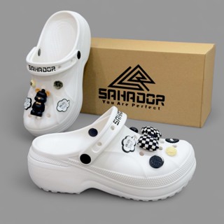  Dép sục nữ SAHADOR kiểu dáng basic kèm charm gấu Bearbrick nơ đen đế cao 7cm có quai hậu CRS11 