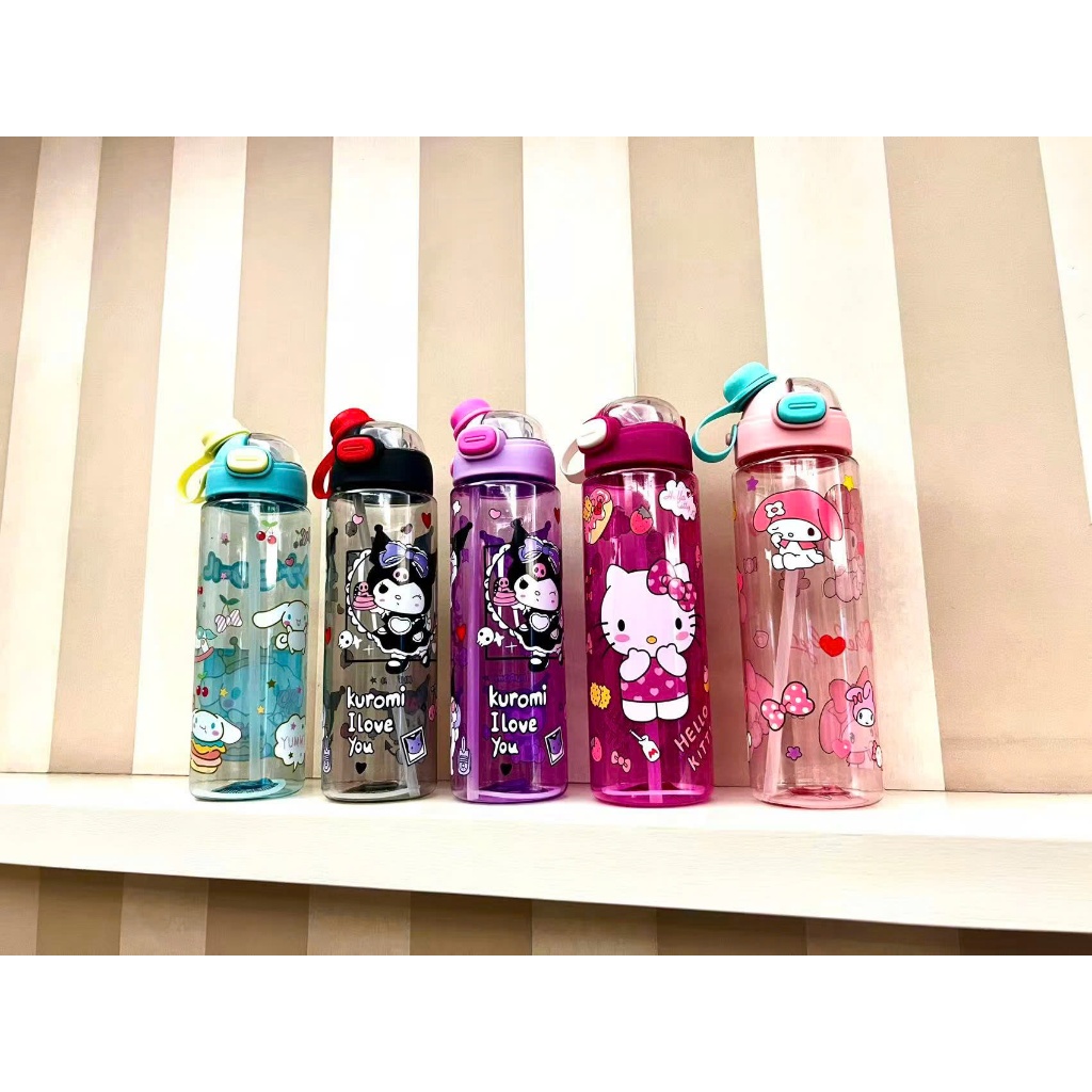 Bình Nước Nhựa Hình Hoạt Hình Dễ Thương Kuromi, Hello Kitty, My Melody 800ml – Bình Uống Nước Có Ống Hút, Nắp Khóa Chống